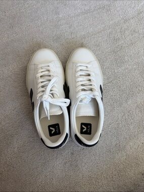 Veja Sneakers